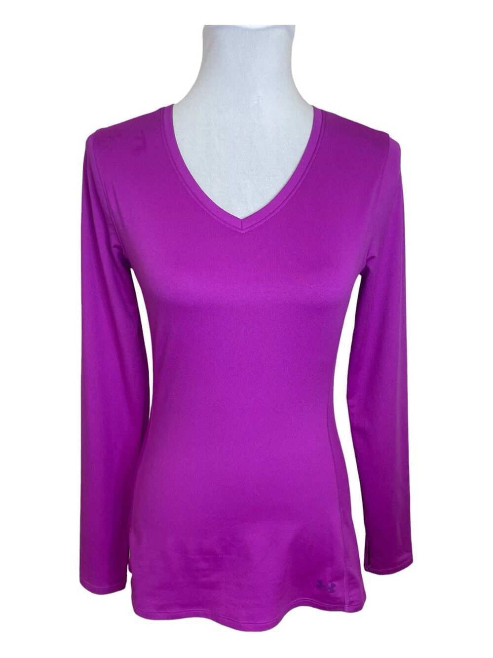 Under Armour Cold Gear V-neck Fitted Long Sleeve Base Layer Fuchsia Size Medium